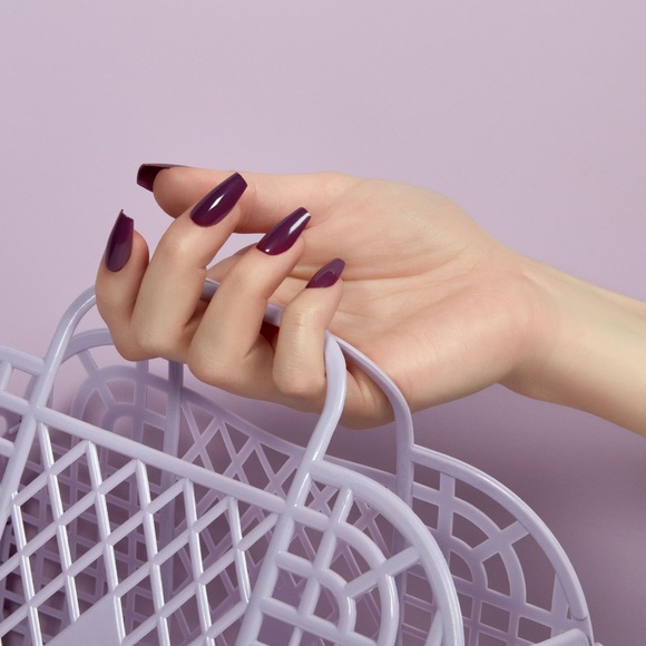 NIB SALON PERFECT GLUE ON NAILS NWT - Picture 1 of 8